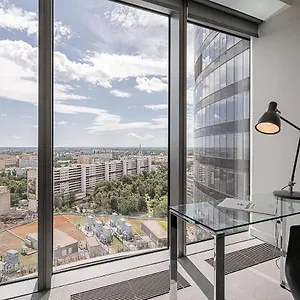 Apartment Rentplanet - Sky Tower, Breslau